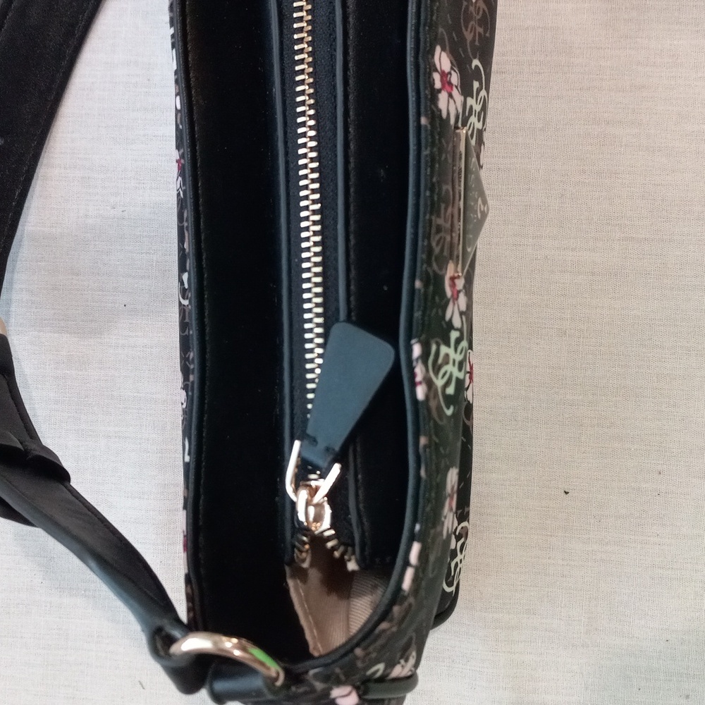 Handbag - Picture 13 of 14